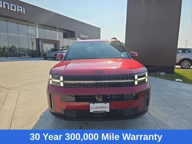 Hyundai Santa Fe Hybrid Vehicle Full-screen Gallery Image 2