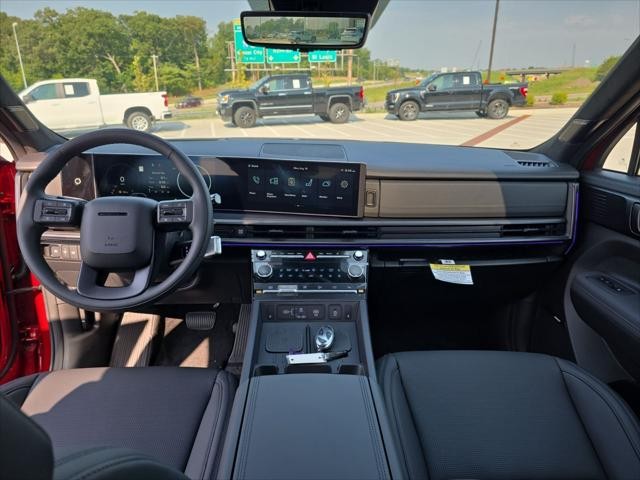 Hyundai Santa Fe Hybrid Vehicle Full-screen Gallery Image 11