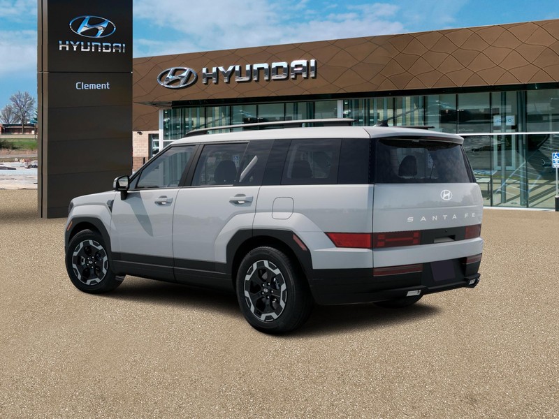 Hyundai Santa Fe Vehicle Full-screen Gallery Image 3