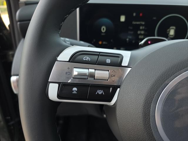 Hyundai Tucson Vehicle Full-screen Gallery Image 12