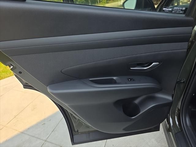 Hyundai Tucson Vehicle Full-screen Gallery Image 27