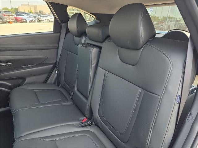 Hyundai Tucson Vehicle Full-screen Gallery Image 29