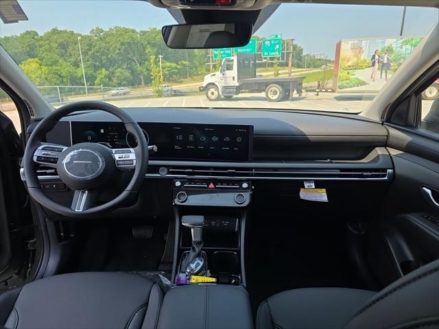 Hyundai Tucson Vehicle Full-screen Gallery Image 30