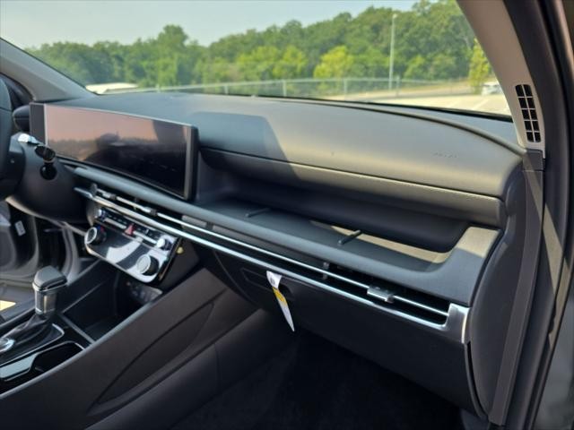 Hyundai Tucson Vehicle Full-screen Gallery Image 32