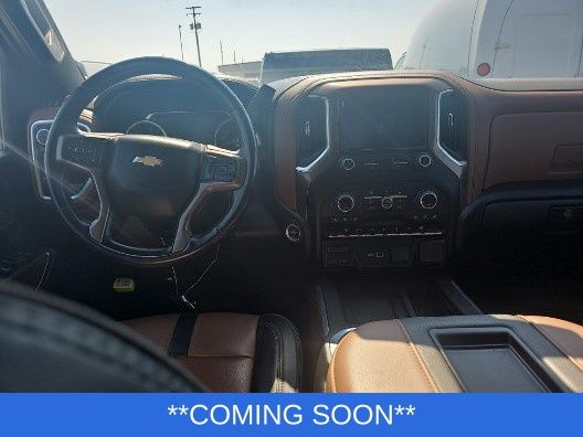 Chevrolet Silverado 3500HD Vehicle Image 03