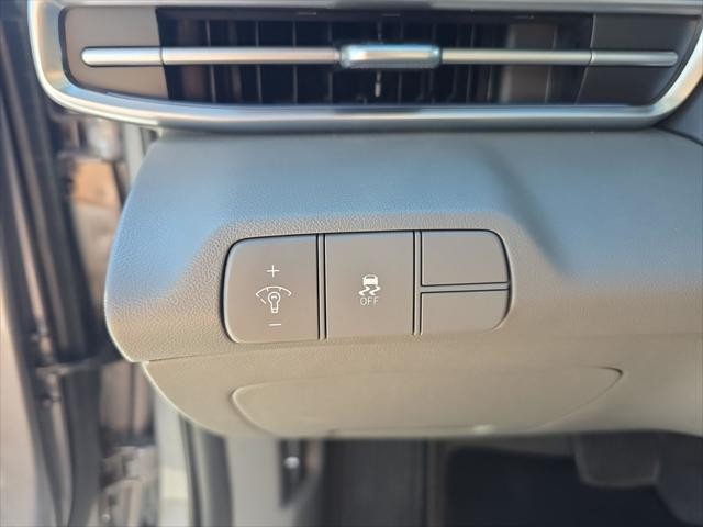 Hyundai Elantra Vehicle Full-screen Gallery Image 12