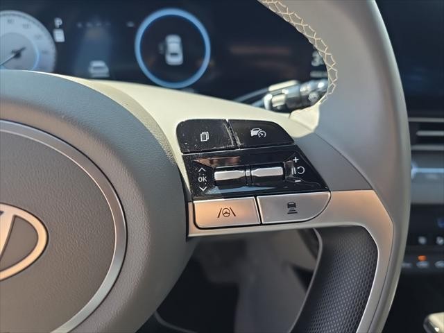 Hyundai Elantra Vehicle Full-screen Gallery Image 16