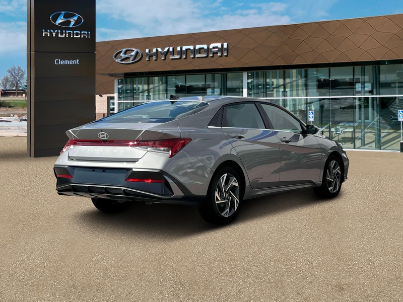 Hyundai Elantra Vehicle Image 07