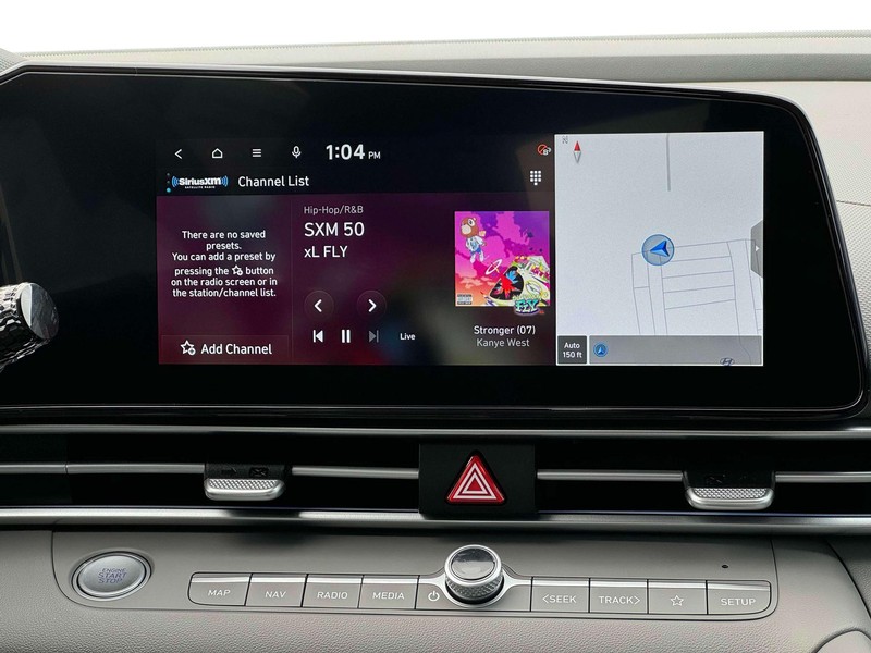 Hyundai Elantra Vehicle Image 19