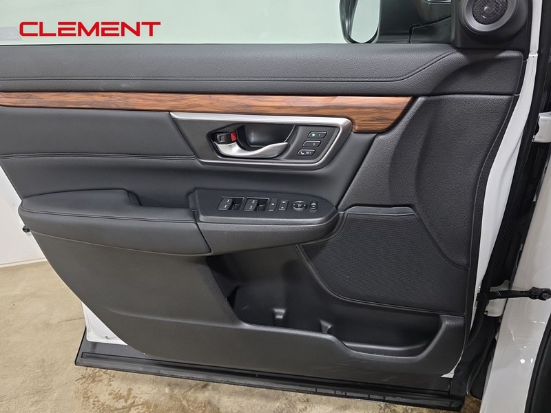 Honda CR-V Hybrid Vehicle Image 21