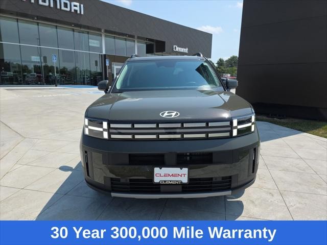 Hyundai Santa Fe Hybrid Vehicle Full-screen Gallery Image 2