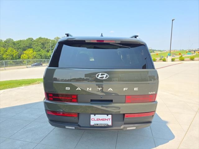 Hyundai Santa Fe Hybrid Vehicle Full-screen Gallery Image 7
