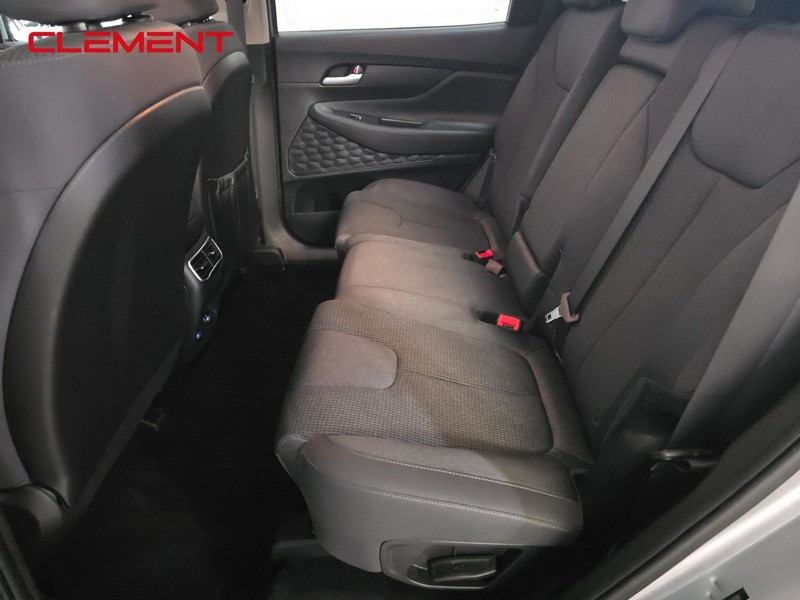 Hyundai Santa Fe Vehicle Image 25