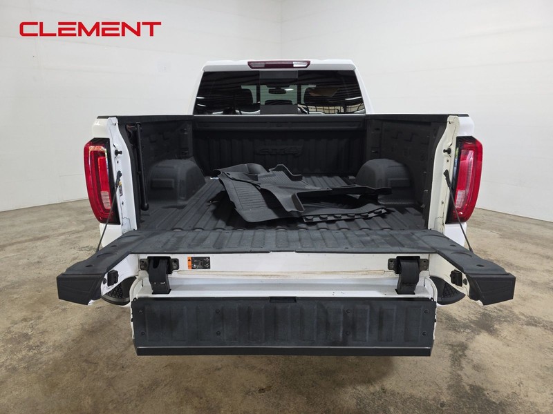 GMC Sierra 1500 Vehicle Image 11