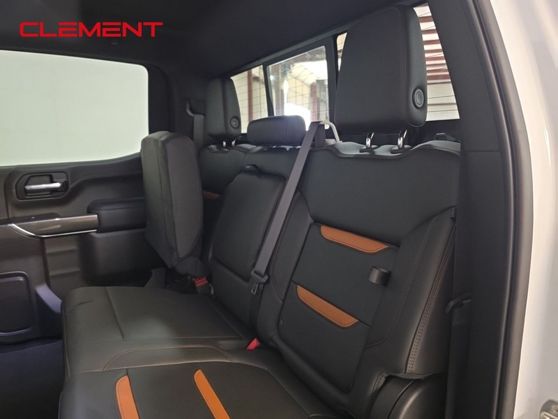 GMC Sierra 1500 Vehicle Image 32