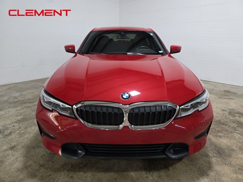 BMW 3 Series Vehicle Image 02