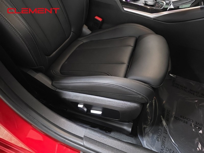 BMW 3 Series Vehicle Image 30
