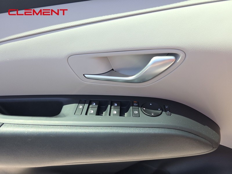 Hyundai Tucson Vehicle Image 21