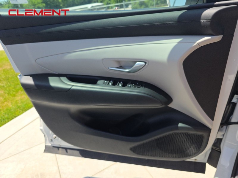 Hyundai Tucson Vehicle Image 22