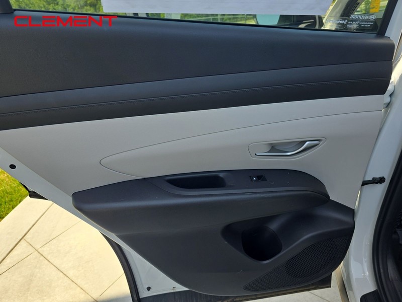 Hyundai Tucson Vehicle Image 25
