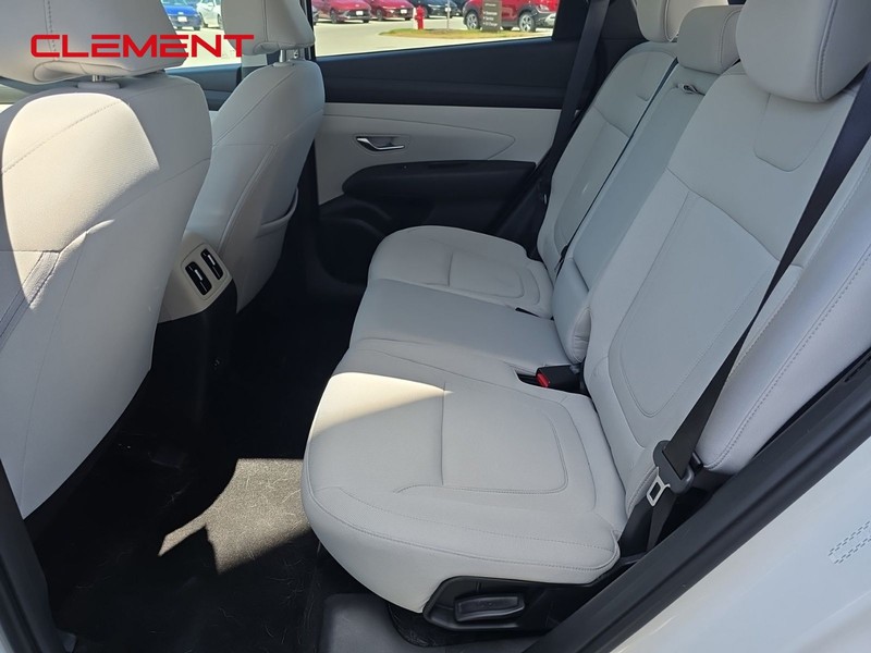 Hyundai Tucson Vehicle Image 26