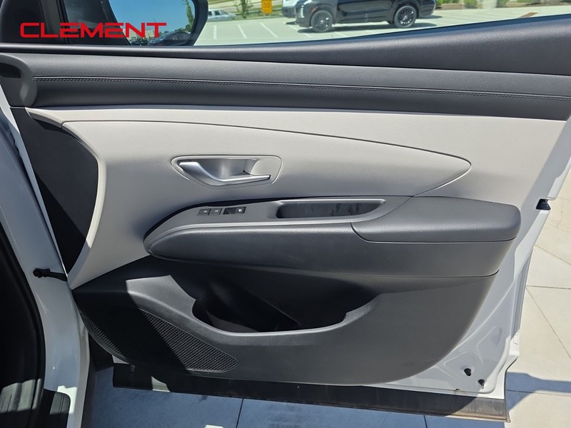 Hyundai Tucson Vehicle Image 31