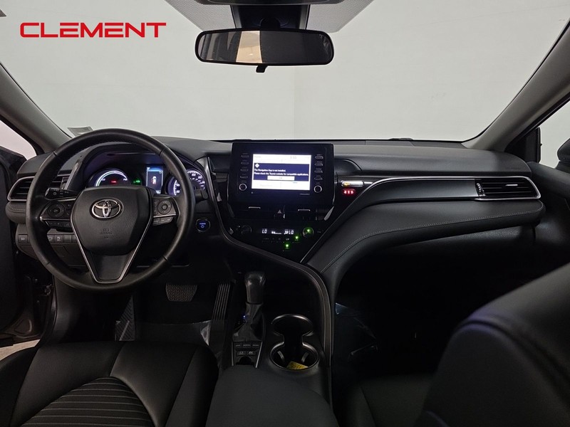 Toyota Camry Vehicle Image 09