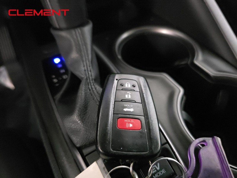 Toyota Camry Vehicle Image 20