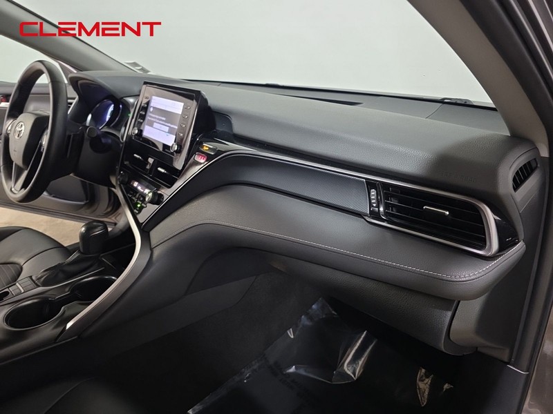 Toyota Camry Vehicle Image 30