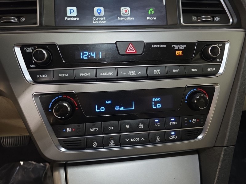 Hyundai Sonata Vehicle Image 17