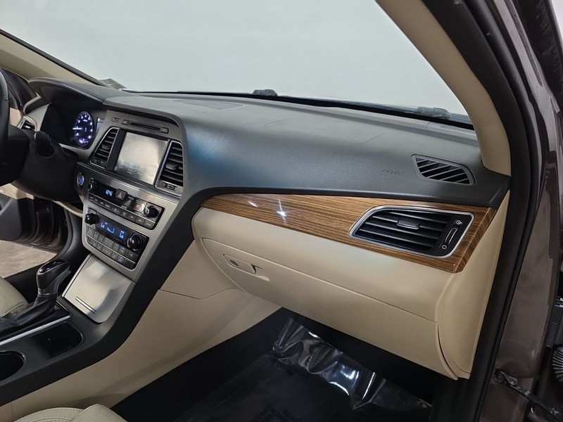 Hyundai Sonata Vehicle Image 31