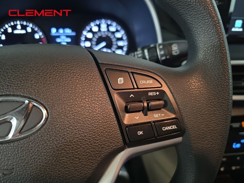 Hyundai Tucson Vehicle Image 12
