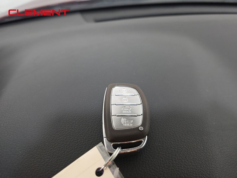 Hyundai Tucson Vehicle Image 19
