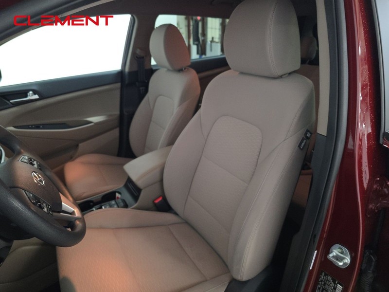 Hyundai Tucson Vehicle Image 21