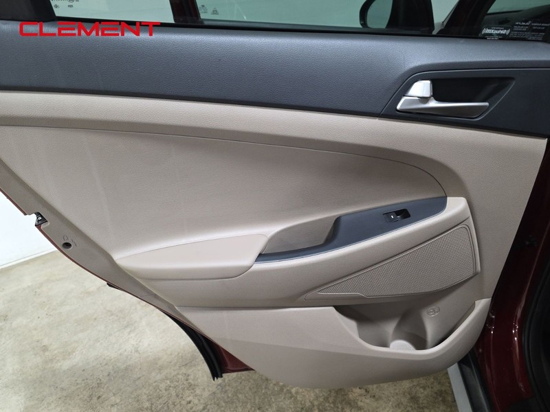 Hyundai Tucson Vehicle Image 22