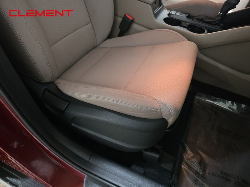 Hyundai Tucson Vehicle Image 25
