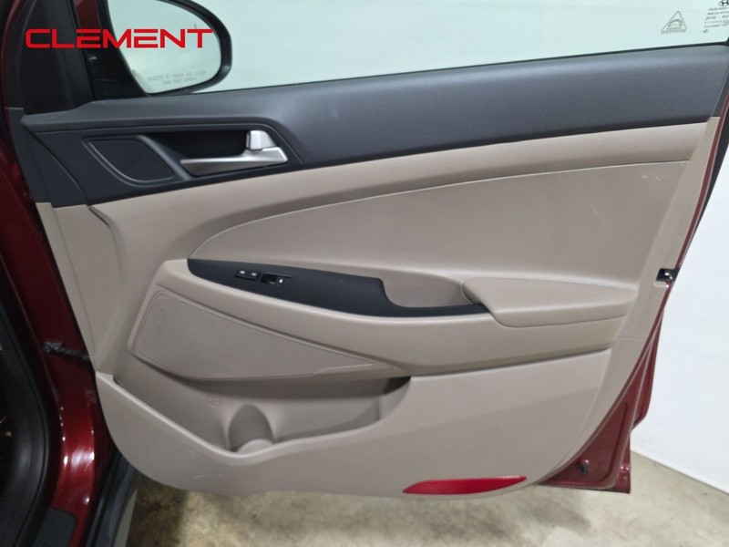 Hyundai Tucson Vehicle Image 27
