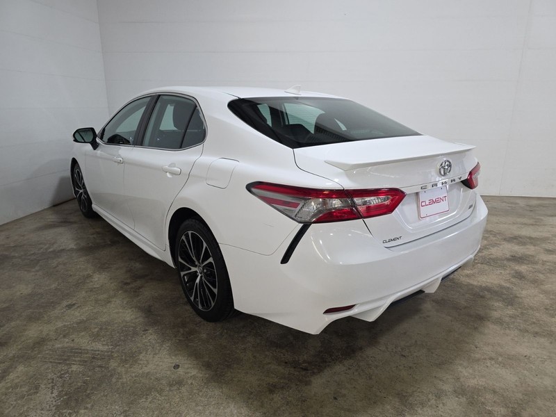 Toyota Camry Vehicle Image 08