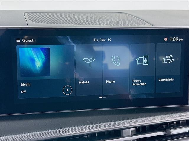 Hyundai Santa Fe Hybrid Vehicle Image 17