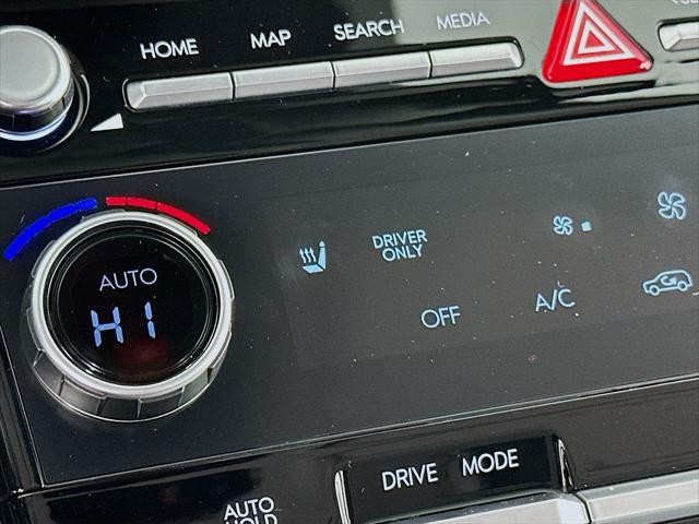 Hyundai Santa Fe Hybrid Vehicle Image 20