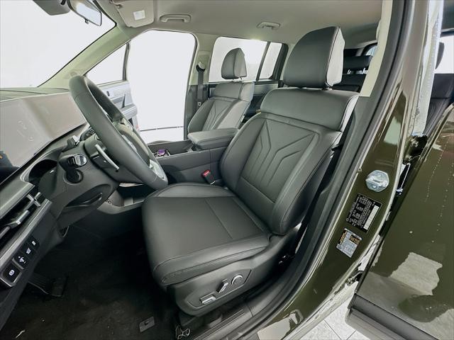 Hyundai Santa Fe Hybrid Vehicle Image 25