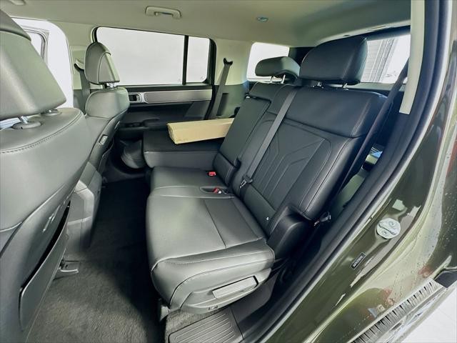 Hyundai Santa Fe Hybrid Vehicle Image 27