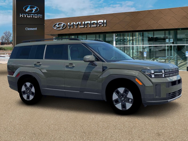 Hyundai Santa Fe Hybrid Vehicle Full-screen Gallery Image 10