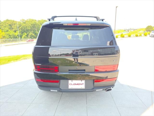 Hyundai Santa Fe Vehicle Full-screen Gallery Image 7