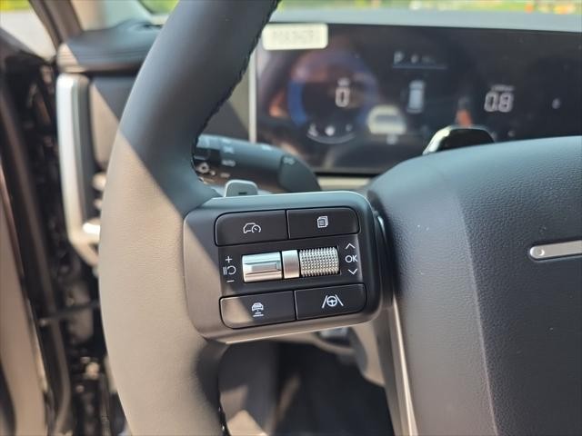 Hyundai Santa Fe Vehicle Full-screen Gallery Image 12