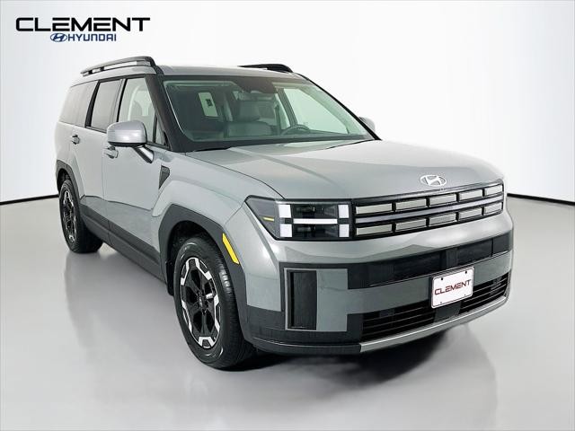 Hyundai Santa Fe Vehicle Full-screen Gallery Image 3