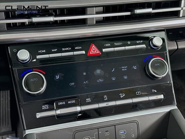 Hyundai Santa Fe Vehicle Full-screen Gallery Image 19