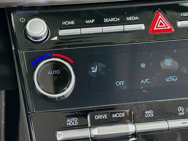 Hyundai Santa Fe Vehicle Full-screen Gallery Image 20