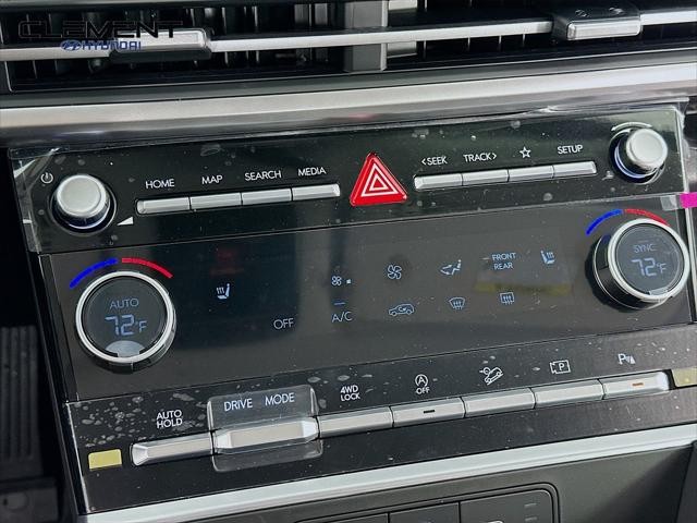 Hyundai Santa Fe Vehicle Full-screen Gallery Image 19