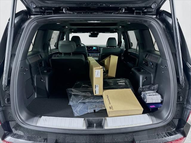 Hyundai Santa Fe Hybrid Vehicle Image 09